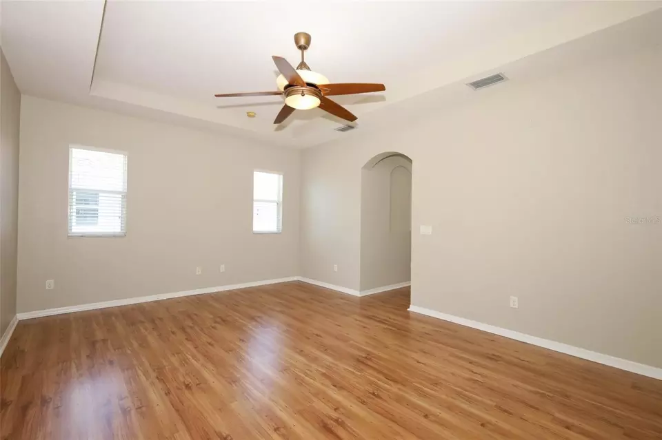 Living - 1900 Garden Sage Dr, Oviedo, FL 32765 photo 7 of 8