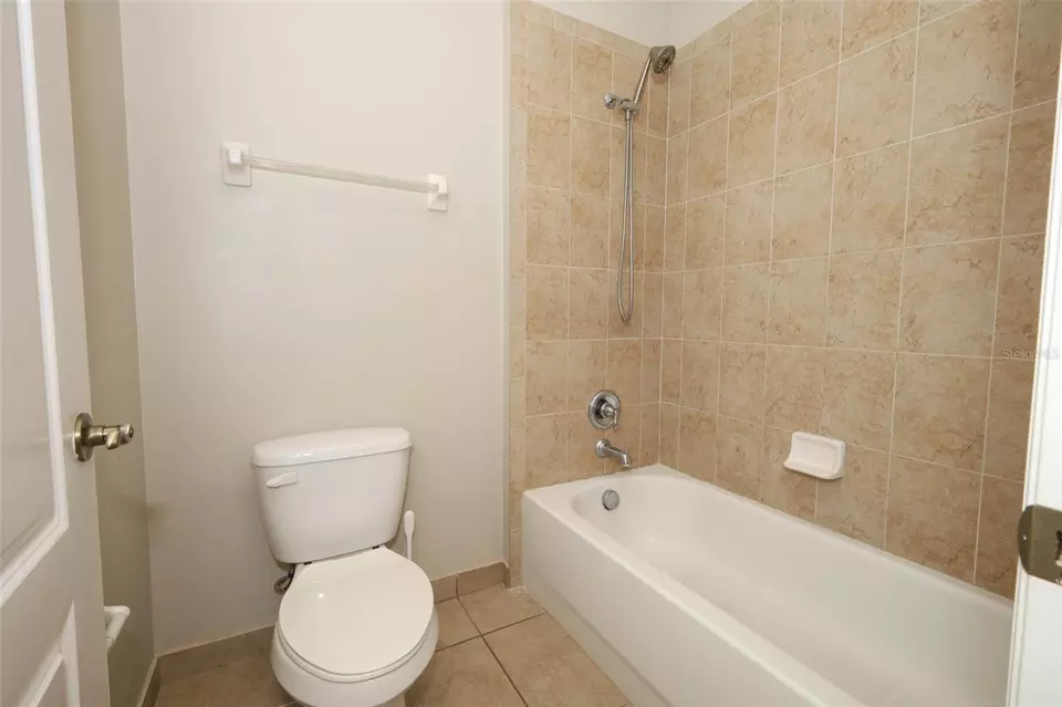 Bath - 1900 Garden Sage Dr, Oviedo, FL 32765 photo 7 of 7