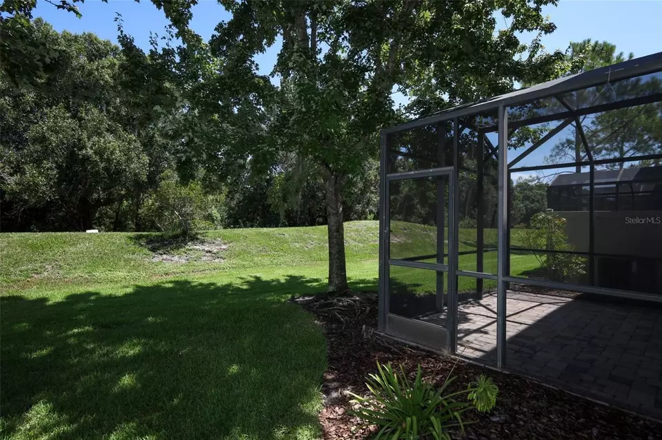 Exterior - 1900 Garden Sage Dr, Oviedo, FL 32765 photo 8 of 11