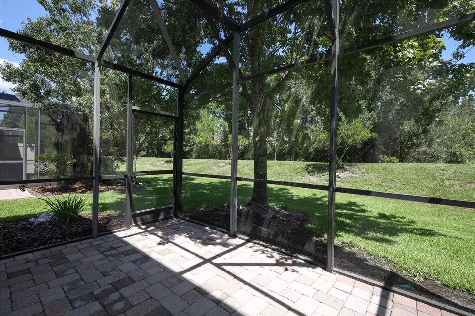 Exterior - 1900 Garden Sage Dr, Oviedo, FL 32765 photo 6 of 11