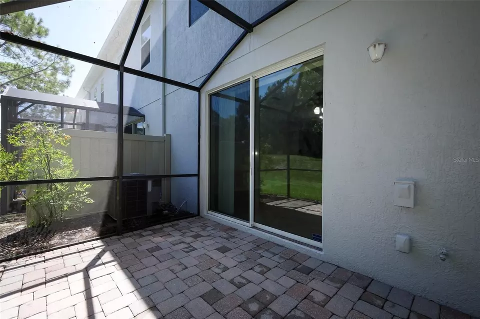 Exterior - 1900 Garden Sage Dr, Oviedo, FL 32765 photo 5 of 11