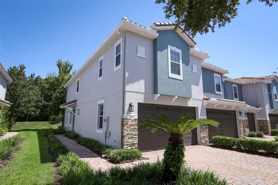 Exterior - 1900 Garden Sage Dr, Oviedo, FL 32765 photo 3 of 11