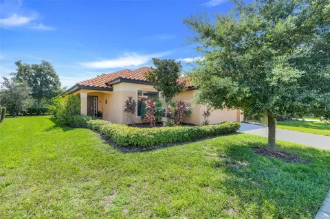 2521 Rosemont Cir, Davenport, FL 33837