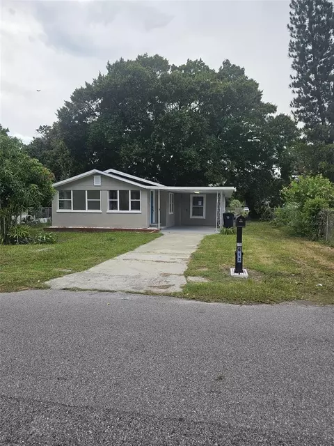 612 Ash St, Auburndale, FL 33823