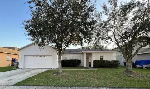 5430 Crepe Myrtle Cir, Kissimmee, FL 34758