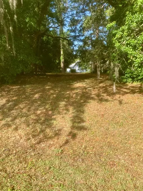 76 W Hanging Moss Ct, Beverly Hills, FL 34465