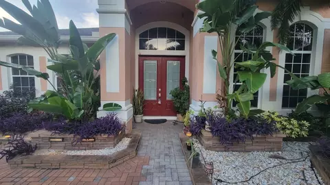 2461 Woodbark St, Apopka, FL 32712