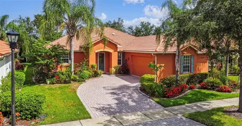 93 Auburn Dr, Poinciana, FL 34759
