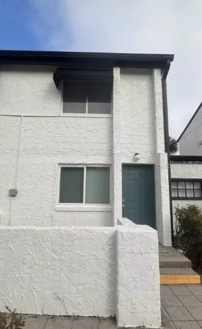 4217 S Semoran Blvd #4, Orlando, FL 32822