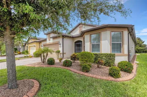 613 Cantabria Dr, Davenport, FL 33837