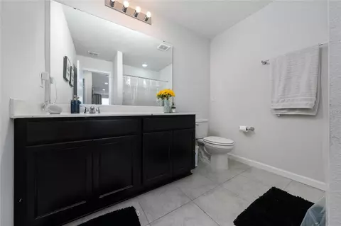Bath - 1663 Gentle Breeze Dr, Saint Cloud, FL 34771 photo 2 of 2
