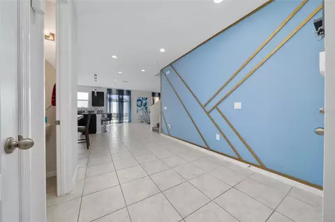 Entry Way - 1663 Gentle Breeze Dr, Saint Cloud, FL 34771 photo 3 of 8