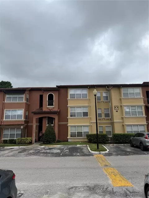 5120 Conroy Rd #22, Orlando, FL 32811