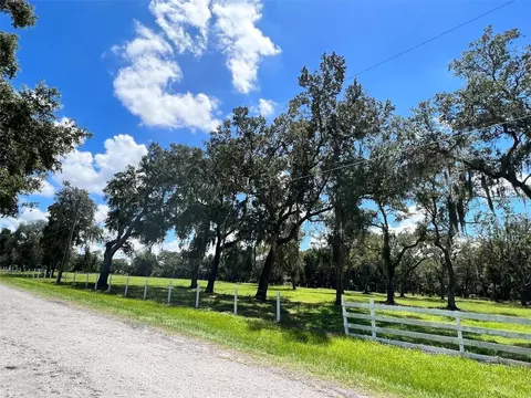 Simmons Road, Kissimmee, FL 34744
