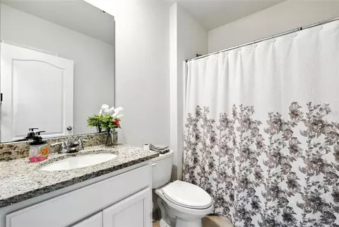 Bath - 5396 Hickory Downs Way, Saint Cloud, FL 34771 photo 2 of 2