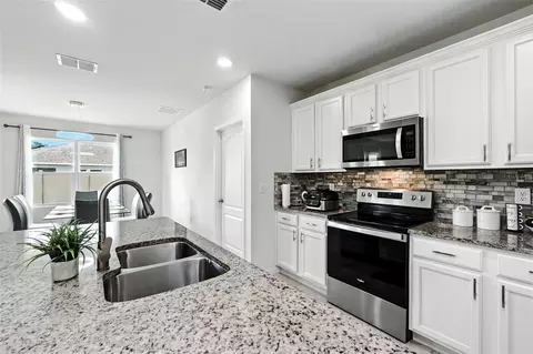 Kitchen - 5396 Hickory Downs Way, Saint Cloud, FL 34771 photo 5 of 7