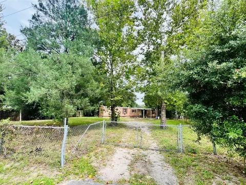 703 Chuck St, Lady Lake, FL 32159