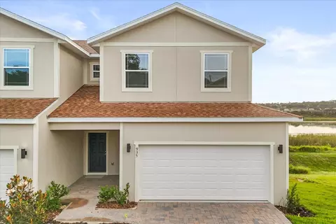 935 Lakefront Village Dr, Clermont, FL 34711