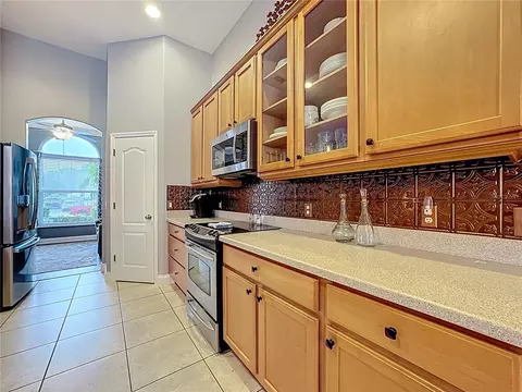 Kitchen - 2808 Deerfield St, Saint Cloud, FL 34771 photo 4 of 8