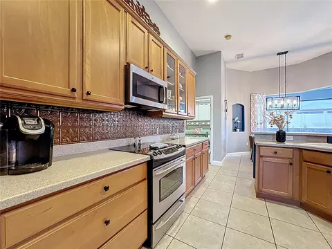 Kitchen - 2808 Deerfield St, Saint Cloud, FL 34771 photo 5 of 8