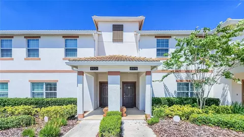 8919 Stinger Dr, Davenport, FL 33896
