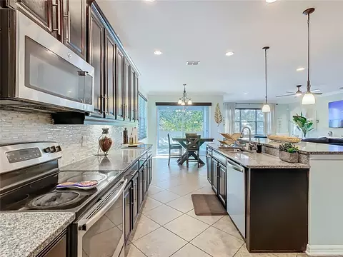 Kitchen - 168 Magneta Loop, Auburndale, FL 33823 photo 3 of 9