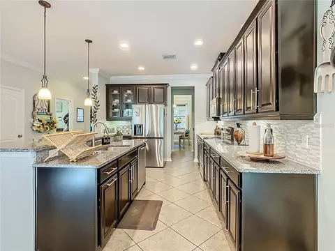 Kitchen - 168 Magneta Loop, Auburndale, FL 33823 photo 4 of 9