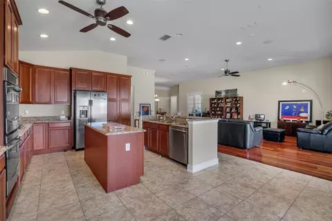 Kitchen - 524 Douglas Edward Dr, Ocoee, FL 34761 photo 4 of 5
