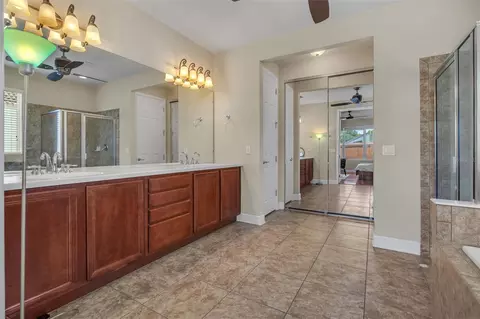 Entry Way - 524 Douglas Edward Dr, Ocoee, FL 34761 photo 3 of 4