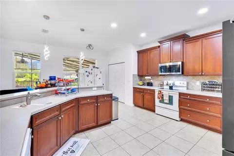 Kitchen - 3480 Pawleys Loop N, Saint Cloud, FL 34772 photo 1 of 2