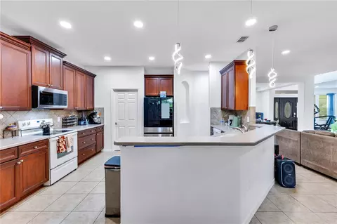 Kitchen - 3480 Pawleys Loop N, Saint Cloud, FL 34772 photo 2 of 2