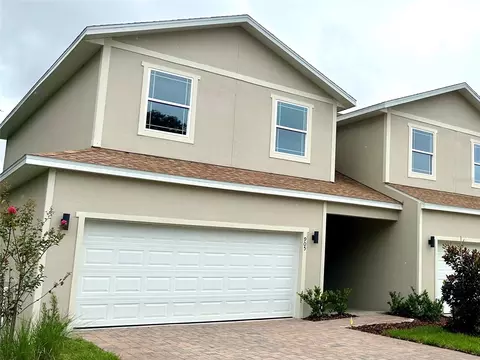 905 Lakefront Village Dr, Clermont, FL 34711