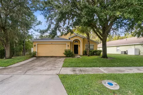 403 Sandy Ridge Dr, Davenport, FL 33896