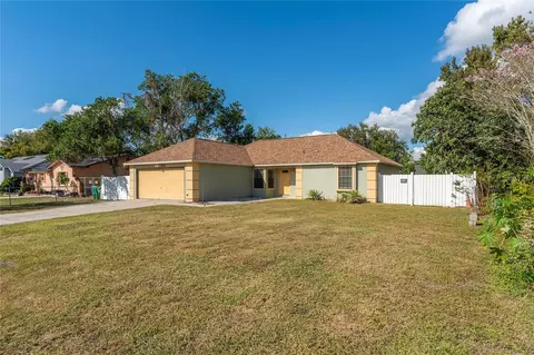 1032 Pioneer Dr, Deltona, FL 32725