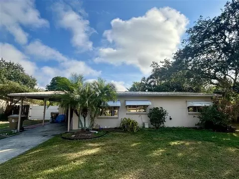 2515 N Beaumont Ave, Kissimmee, FL 34741