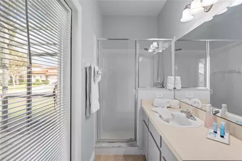 Bath - 16813 Lazy Breeze Loop, Clermont, FL 34714 photo 3 of 5