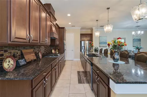 Kitchen - 4921 Catalpa Dr, Saint Cloud, FL 34772 photo 4 of 7