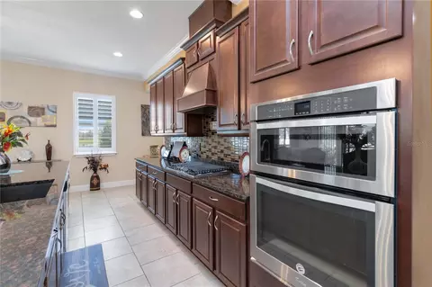 Kitchen - 4921 Catalpa Dr, Saint Cloud, FL 34772 photo 6 of 7