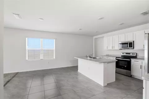 Kitchen - 6777 Huntleigh Hammock Rd, Harmony, FL 34773 photo 3 of 4