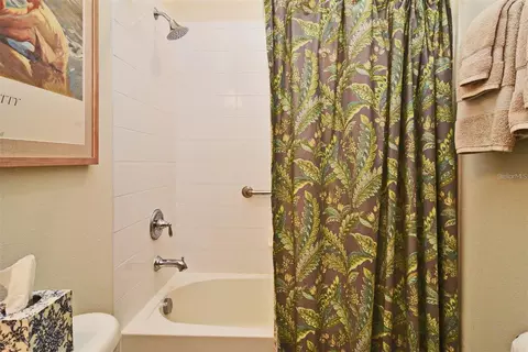 Bath - 2973 Cherry Blossom Loop, Saint Cloud, FL 34771 photo 3 of 4