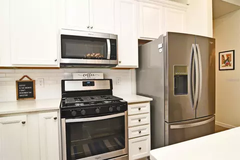 Kitchen - 2973 Cherry Blossom Loop, Saint Cloud, FL 34771 photo 2 of 3