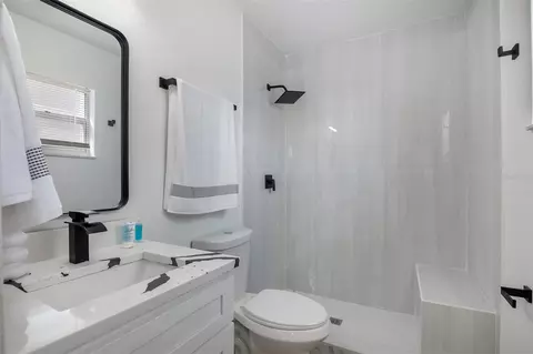 Bath - 905 Spring Creek Dr, Ocoee, FL 34761 photo 1 of 3