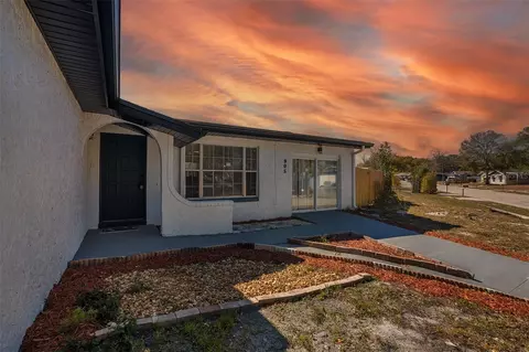 Exterior - 905 Spring Creek Dr, Ocoee, FL 34761 photo 4 of 12