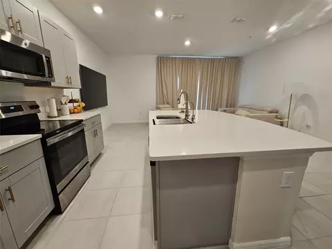 Kitchen - 4451 Arlington Ave, Saint Cloud, FL 34769 photo 4 of 7
