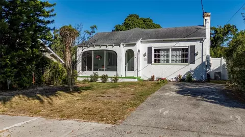 226 4th St NE, Winter Haven, FL 33881