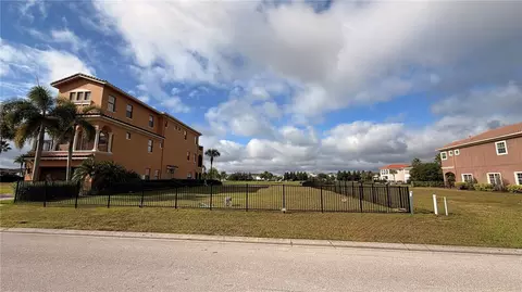 794 Golden Bear Dr, Reunion, FL 34747