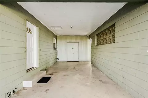 Exterior - 1801 Lakeshore Blvd, Saint Cloud, FL 34769 photo 2 of 8