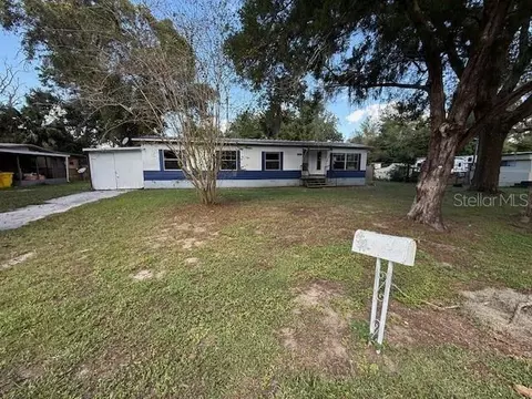 10859 SE 131st Pl, Ocklawaha, FL 32179