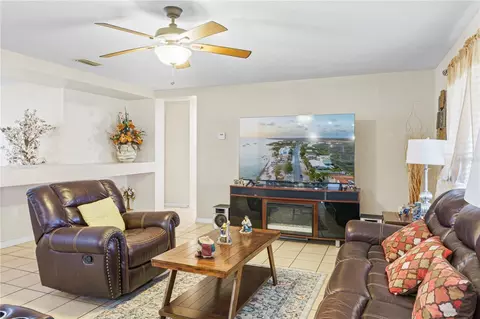 Living - 4071 Flowering Peach Ln, Saint Cloud, FL 34772 photo 4 of 6