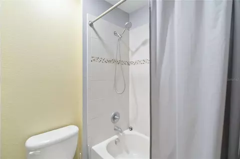Bath - 3622 Cape Ct, Saint Cloud, FL 34772 photo 4 of 6